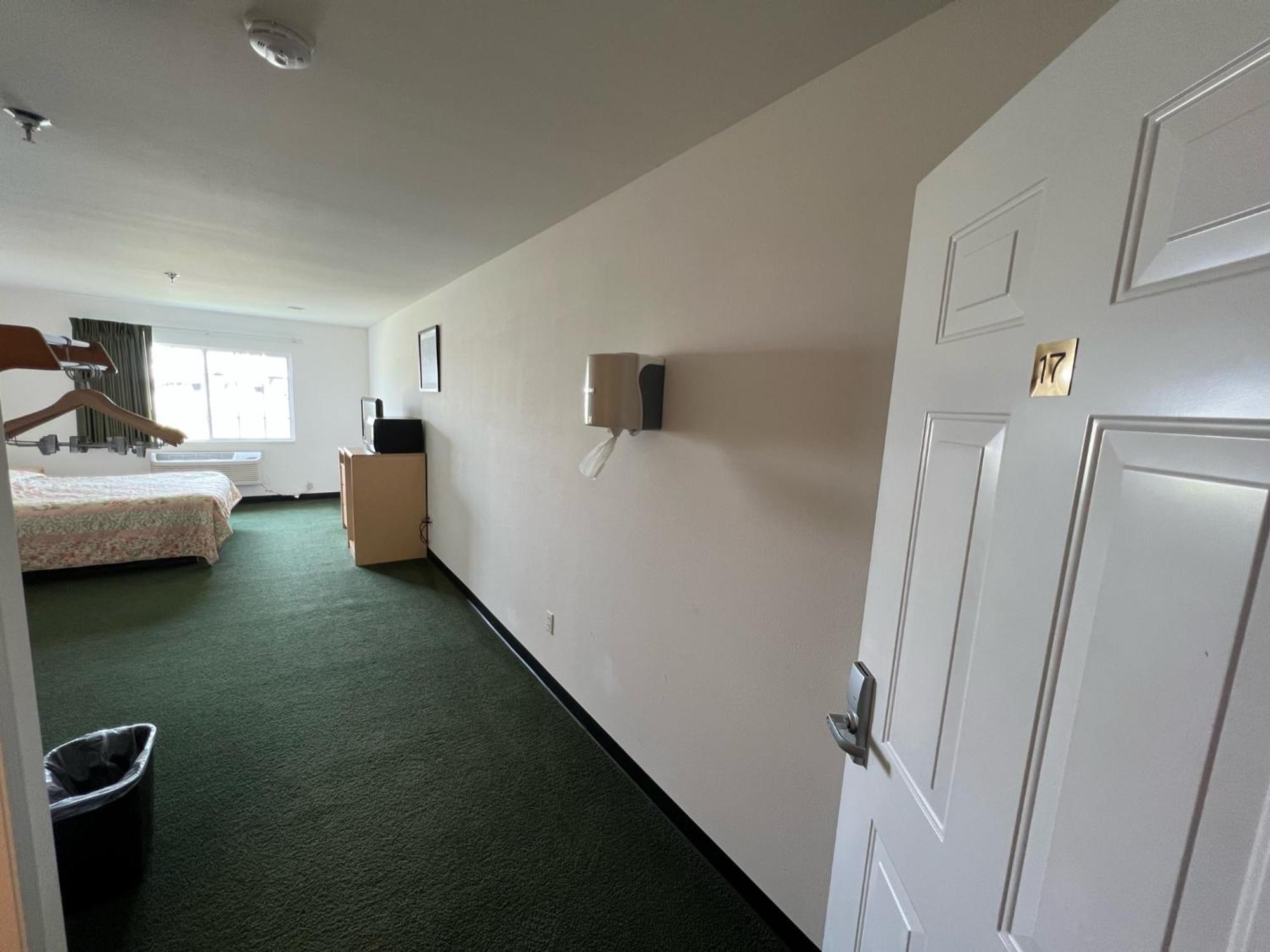 Red Bud Country Inn ภายนอก รูปภาพ